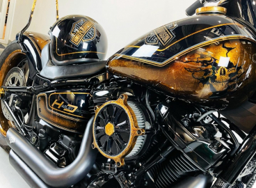 Peinture Noir et Feuille d'or Harley Davidson  - French khustom by Art mattwell’s,