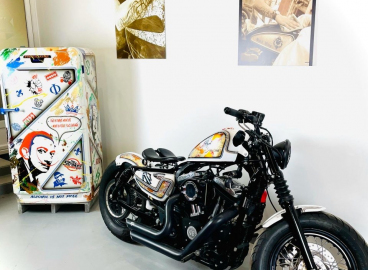 Peinture personnalisée Aquarelle et feuille d'argent Harley Davidson  - French khustom by Art mattwell’s,