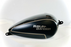 Peinture Noir Réservoir Harley Davidson  - French khustom by Art mattwell’s,