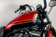 Peinture Bi-ton Noir et Rouge Harley Davidson - French khustom by Art mattwell’s,