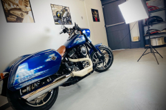 Peinture personnalisée Bleu patine tôle disquée Harley Davidson - French khustom by Art mattwell’s,